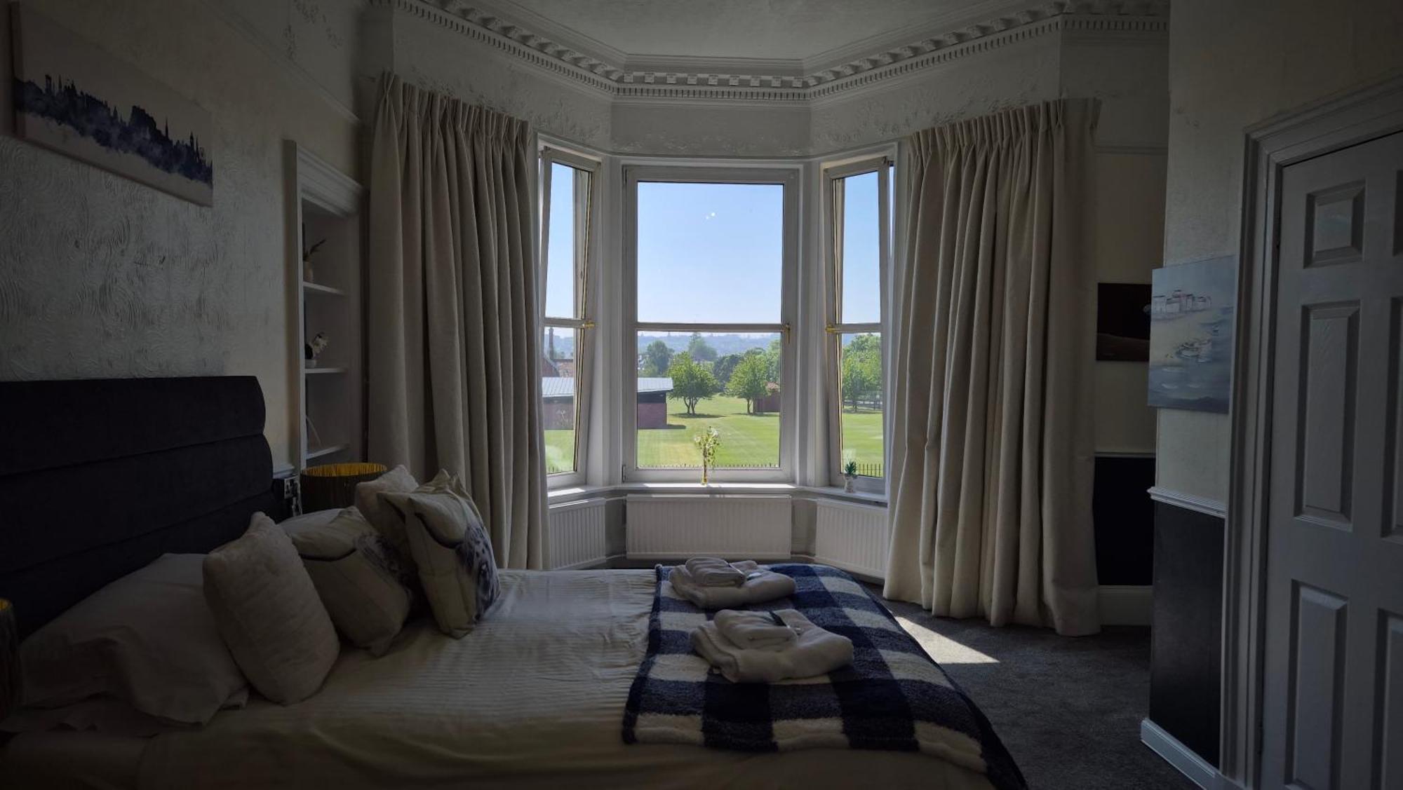Triple Room with City View,1698231868:JPEG