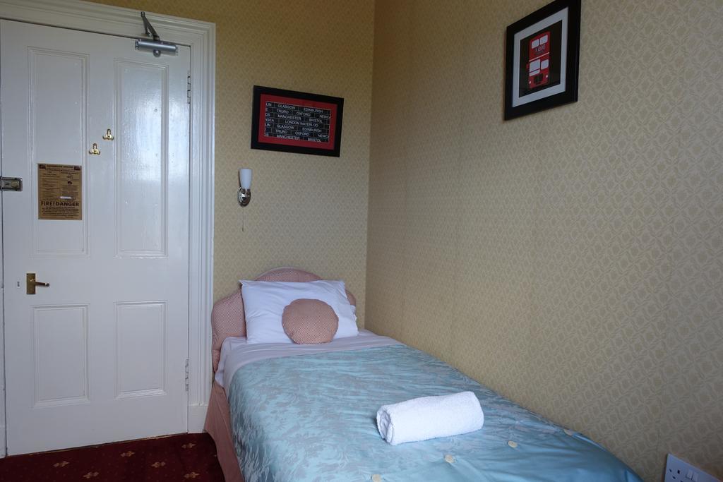 Single Room,262812273:JPEG
