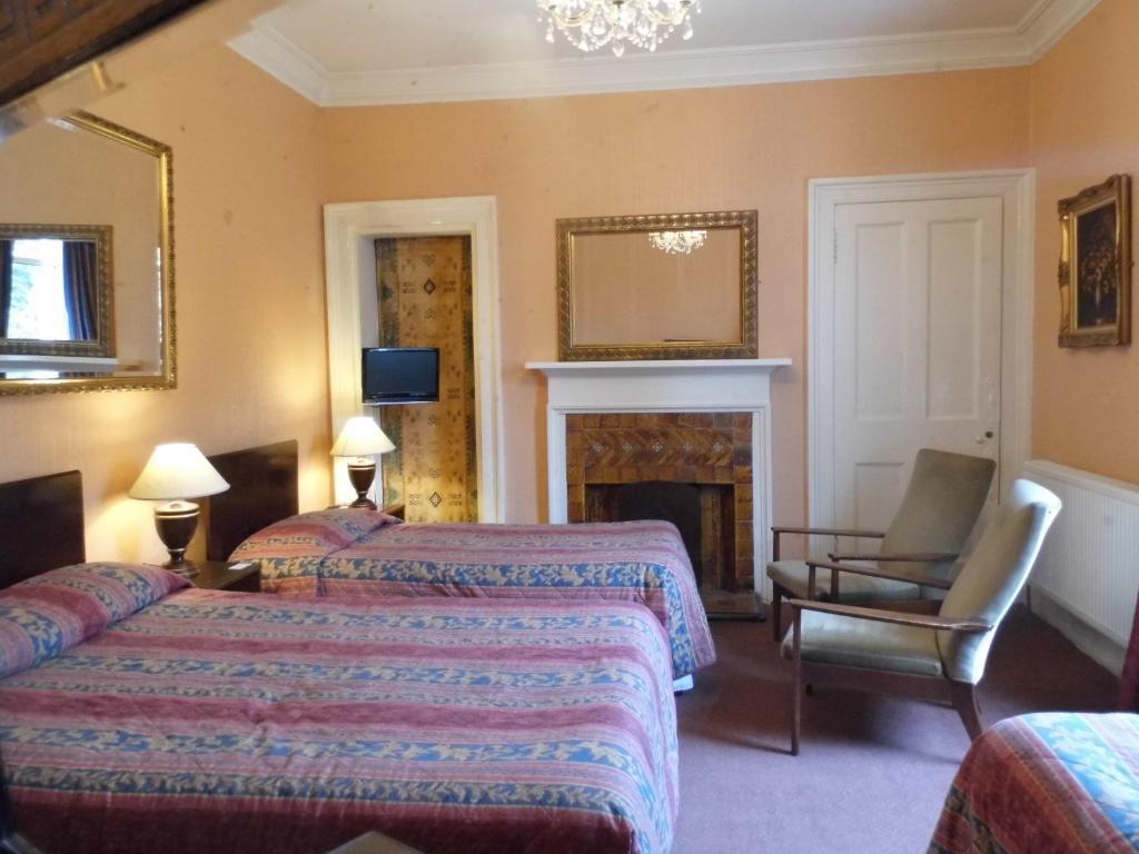 Chambre Familiale avec Salle de Bains Privative
