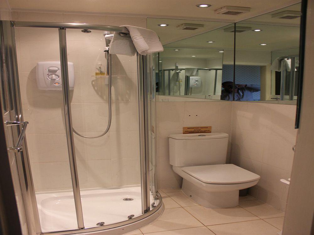 Chambre Familiale avec Salle de Bains Privative Séparée