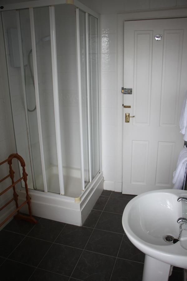 Chambre Lits Jumeaux avec Salle de Bains Privative