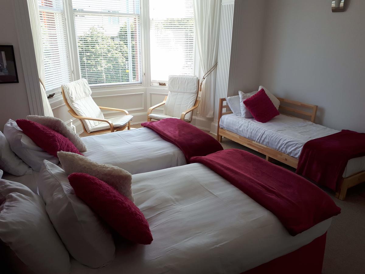 Chambre Familiale avec Salle de Bains