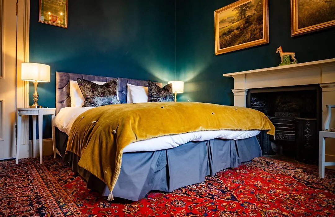Six Brunton Place Guest House-1