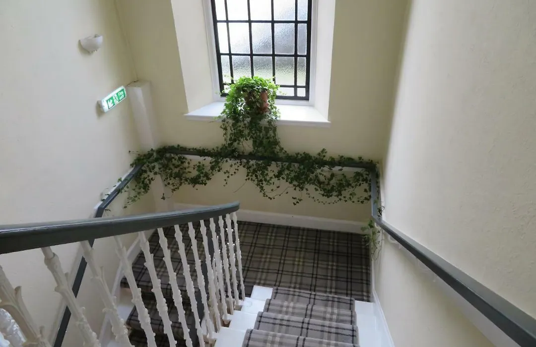 Duthus Lodge Guest House-1
