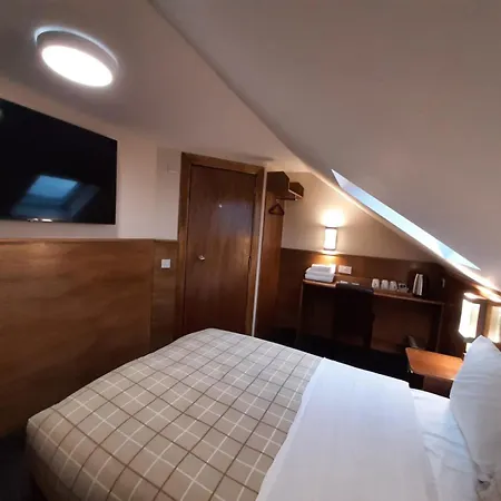 Adelphi Hotel-3