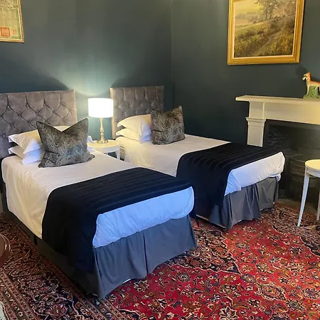 Six Brunton Place Guest House-3