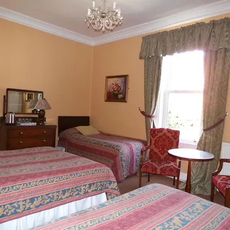 Averon Guest House-3