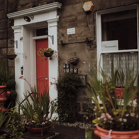 16 Pilrig Guest House-3