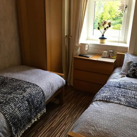 Dalmore Lodge Guest House-3